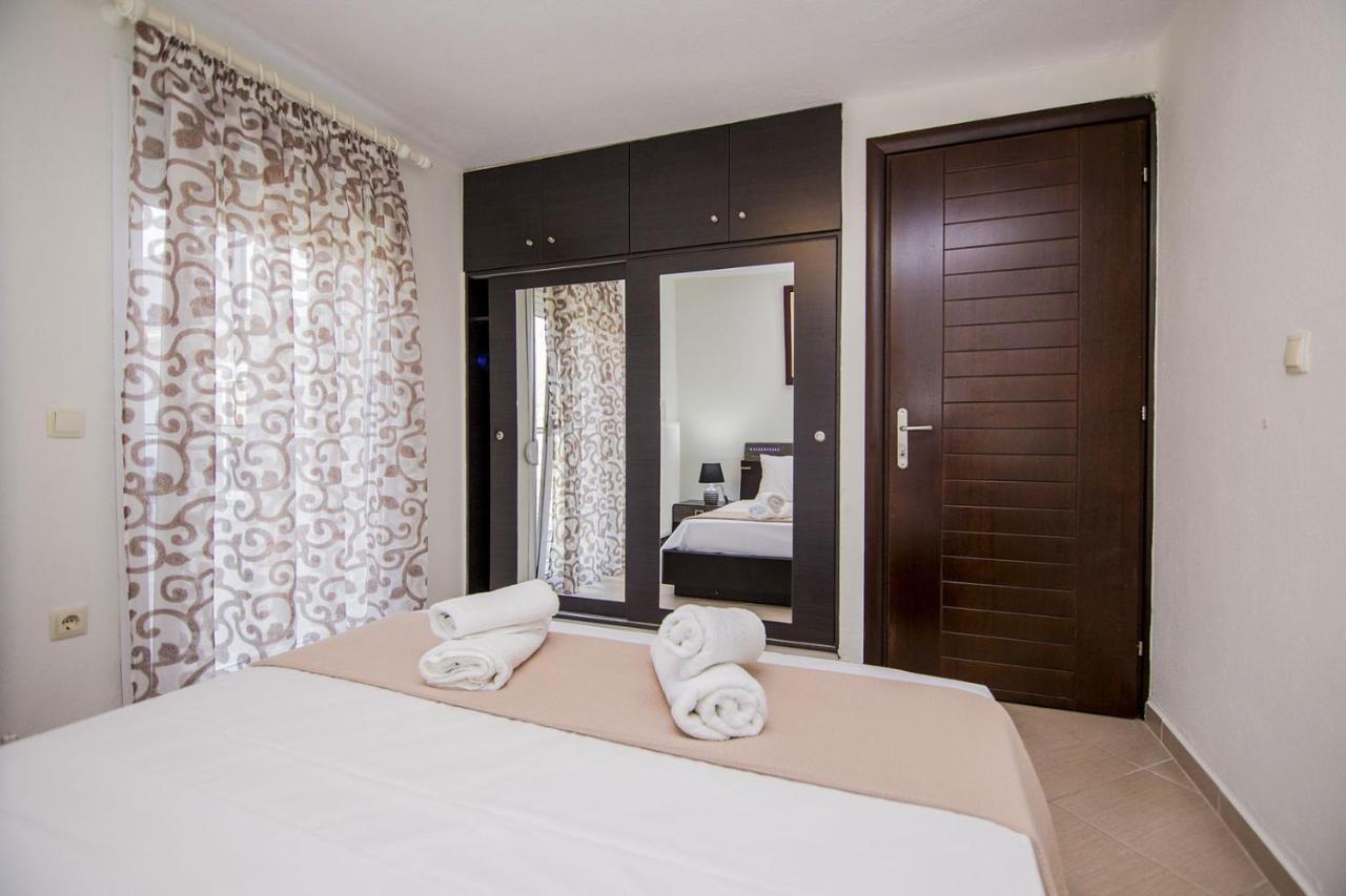 Ofrínion Kasta Bnb מראה חיצוני תמונה
