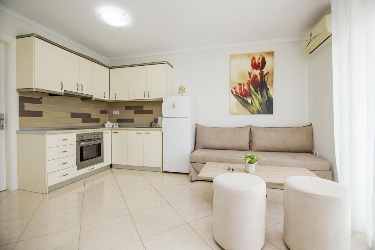 Ofrínion Kasta Bnb מראה חיצוני תמונה