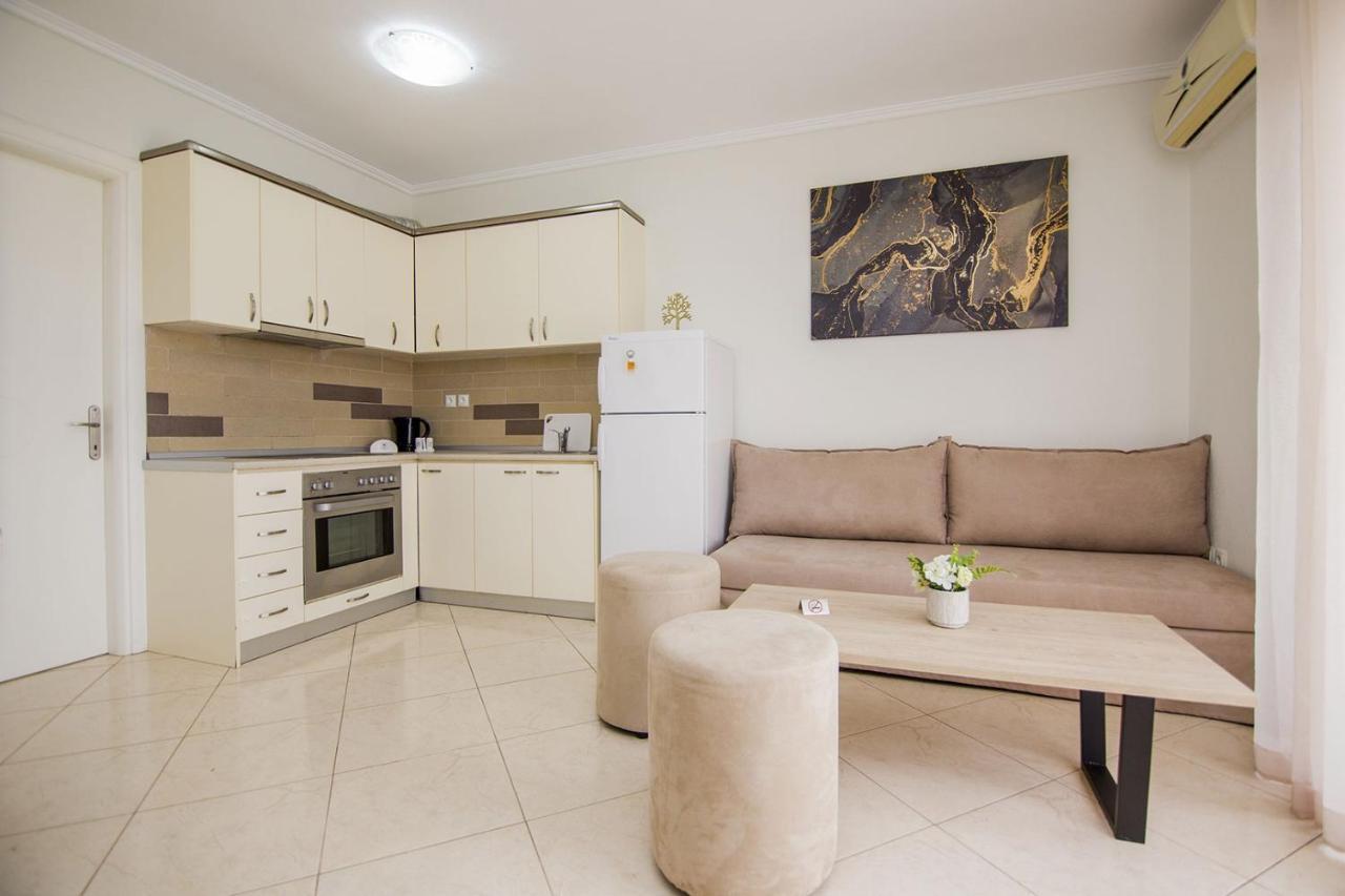 Ofrínion Kasta Bnb מראה חיצוני תמונה