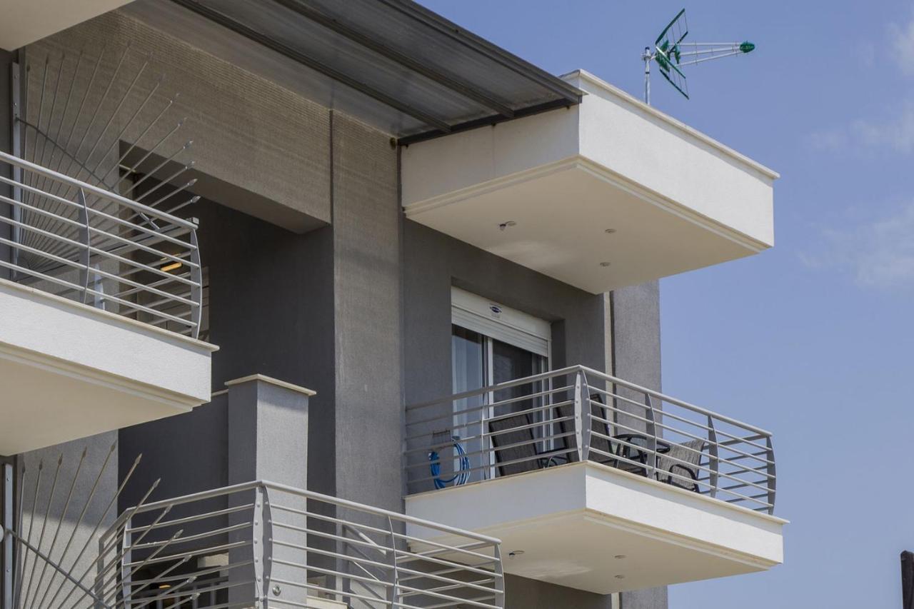 Ofrínion Kasta Bnb מראה חיצוני תמונה
